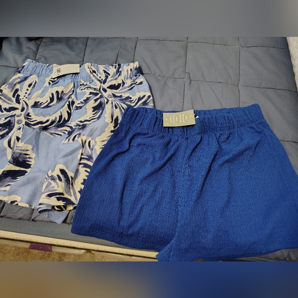 NWT H&M Set Of 2 Shorts Size Large